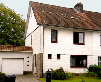 Ruwbouw en renovatie van een huis met drie gevels